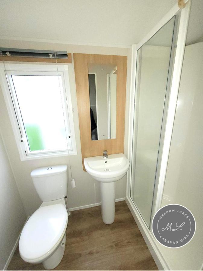 Palm Grove 181- Golden Palm - Pet Friendly, Wifi, Central Heating, Bed Linen - Meadow Lakes Caravan & Lodge Hire Chapel Saint Leonards Εξωτερικό φωτογραφία