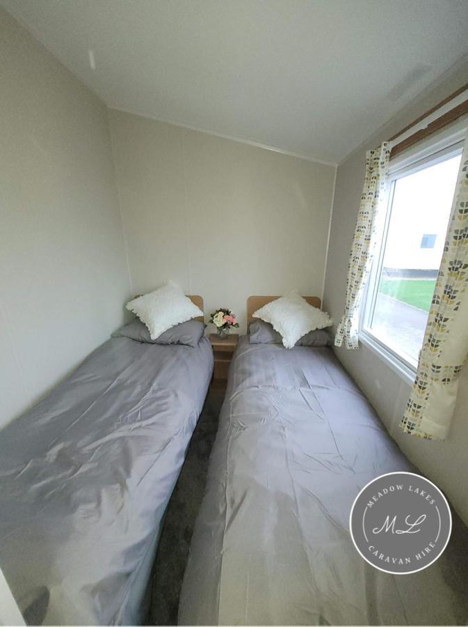 Palm Grove 181- Golden Palm - Pet Friendly, Wifi, Central Heating, Bed Linen - Meadow Lakes Caravan & Lodge Hire Chapel Saint Leonards Εξωτερικό φωτογραφία